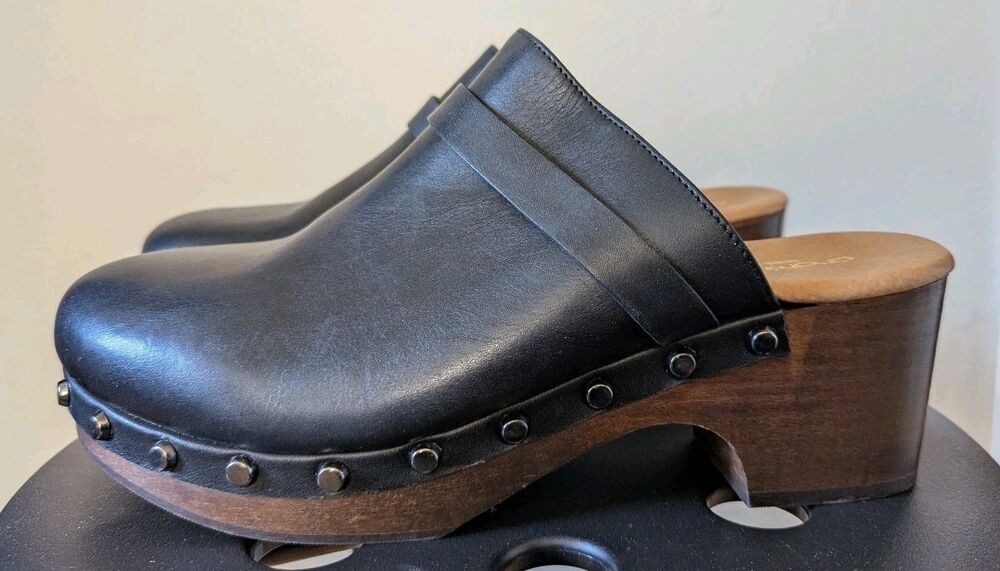 Andre Assous Black Leather Studded Clog Mules Wood Platform Portugal Fit 9.5 NEW